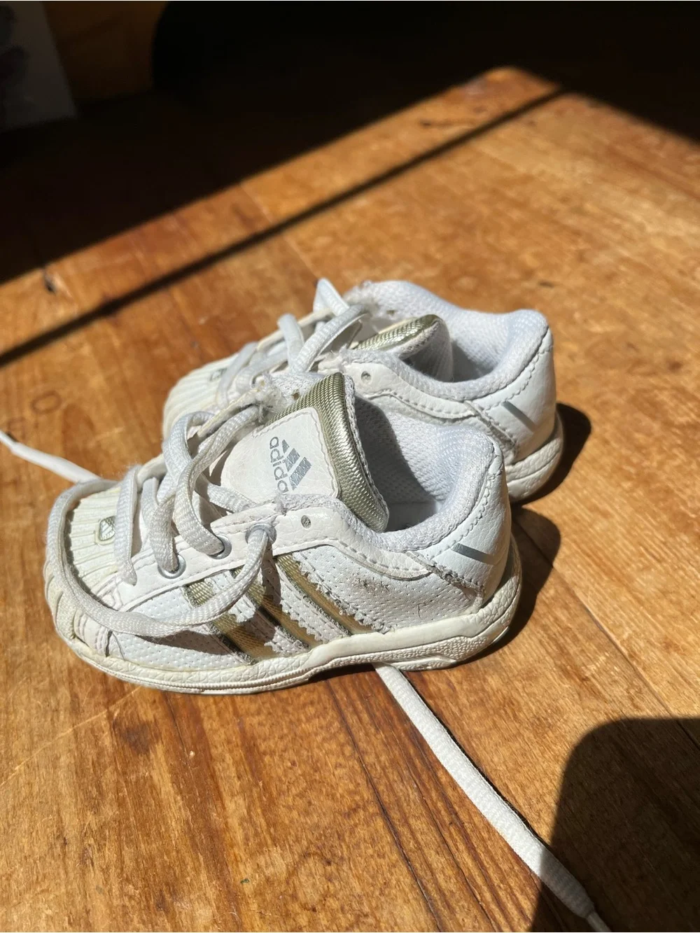 Adidas baby shoes 4C white